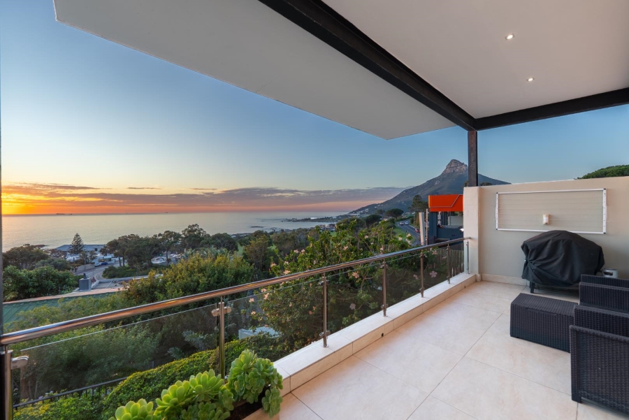 6 Bedroom Property for Sale in Camps Bay Western Cape